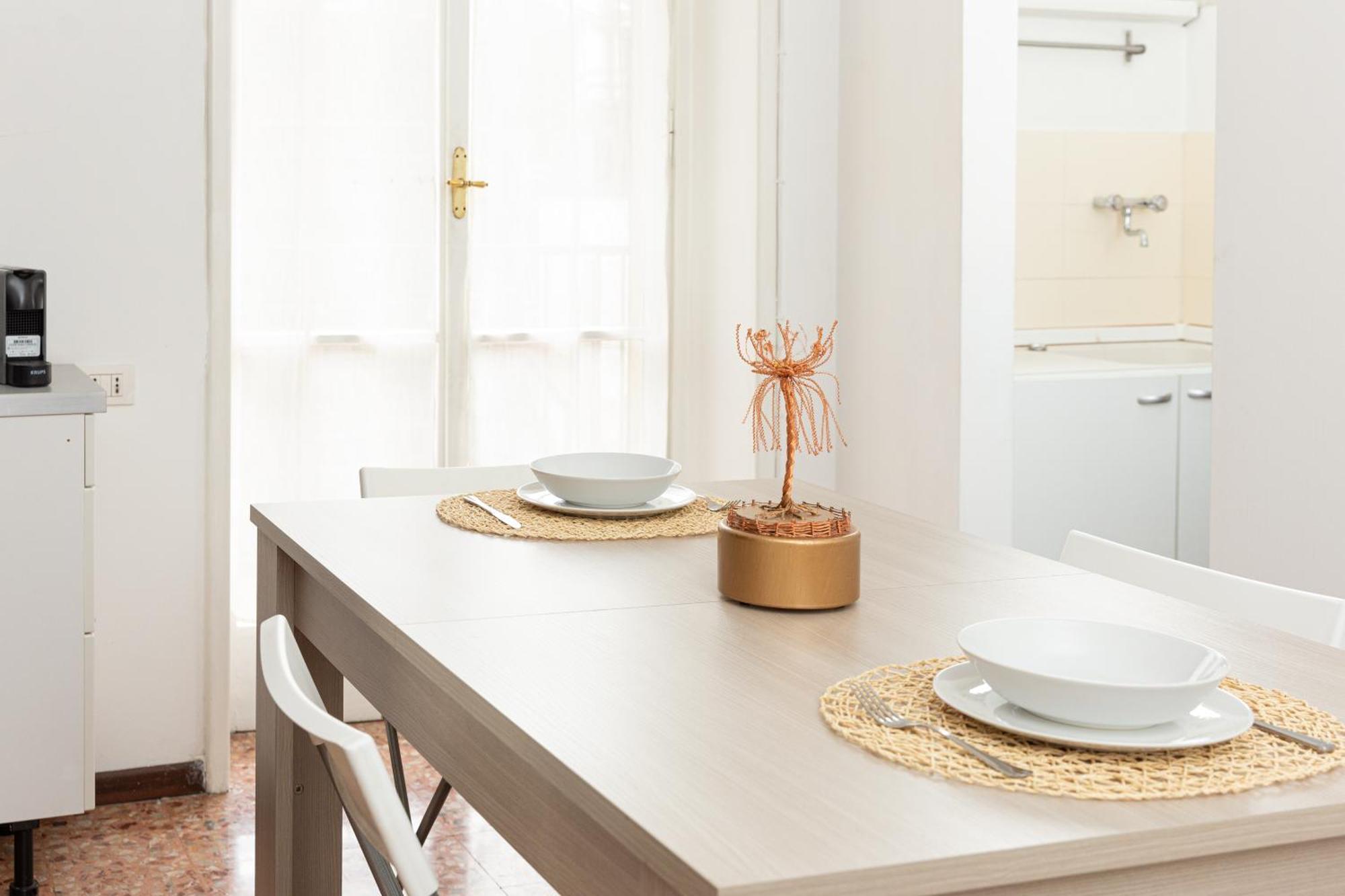 Picasso - Spacious Exclusive Apartment Milan Bagian luar foto