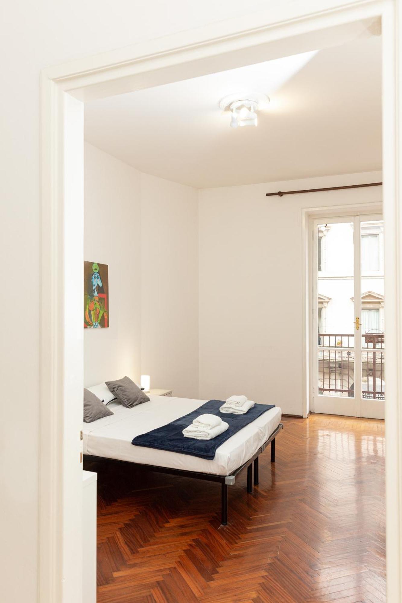 Picasso - Spacious Exclusive Apartment Milan Bagian luar foto